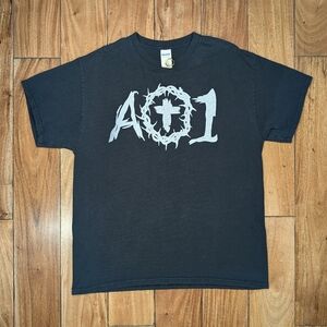 ATL Metal Band Cross Tee (L)